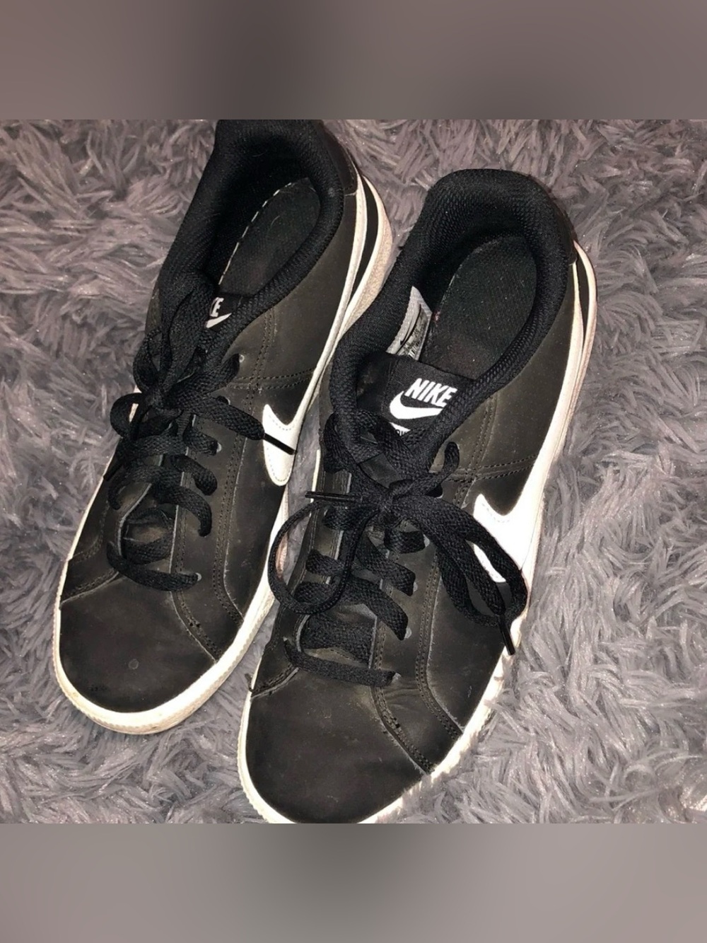 Nike Black & White Women's Low-Top Sneakers